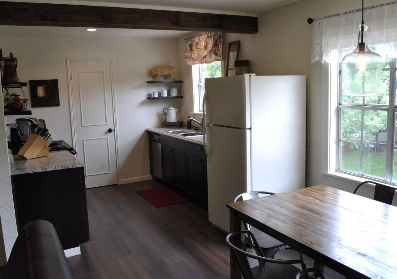 Lydias Loft Apartment Ingram Bagian luar foto