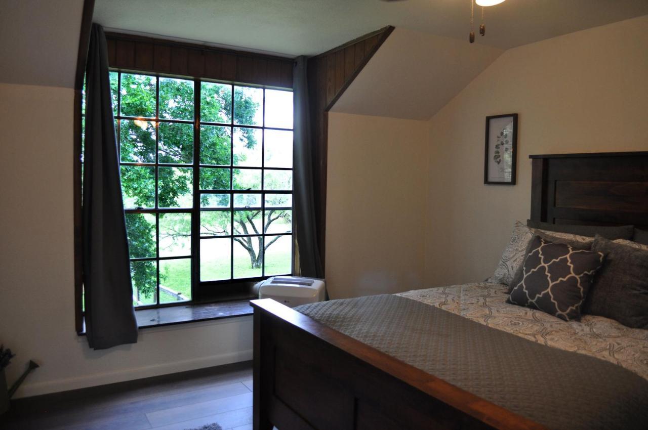 Lydias Loft Apartment Ingram Bagian luar foto