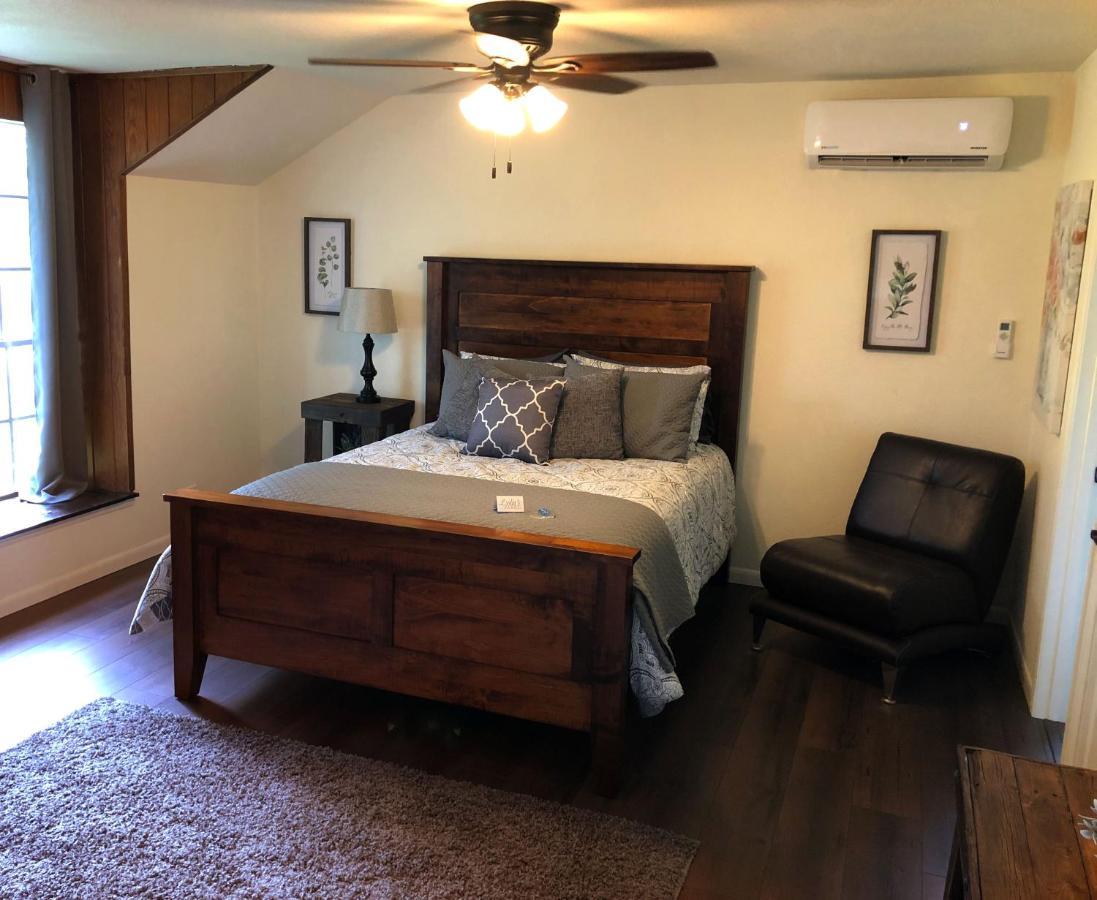 Lydias Loft Apartment Ingram Bagian luar foto